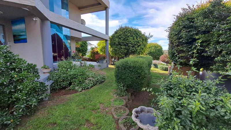 5 Bedroom Property for Sale in Stilbaai Wes Western Cape